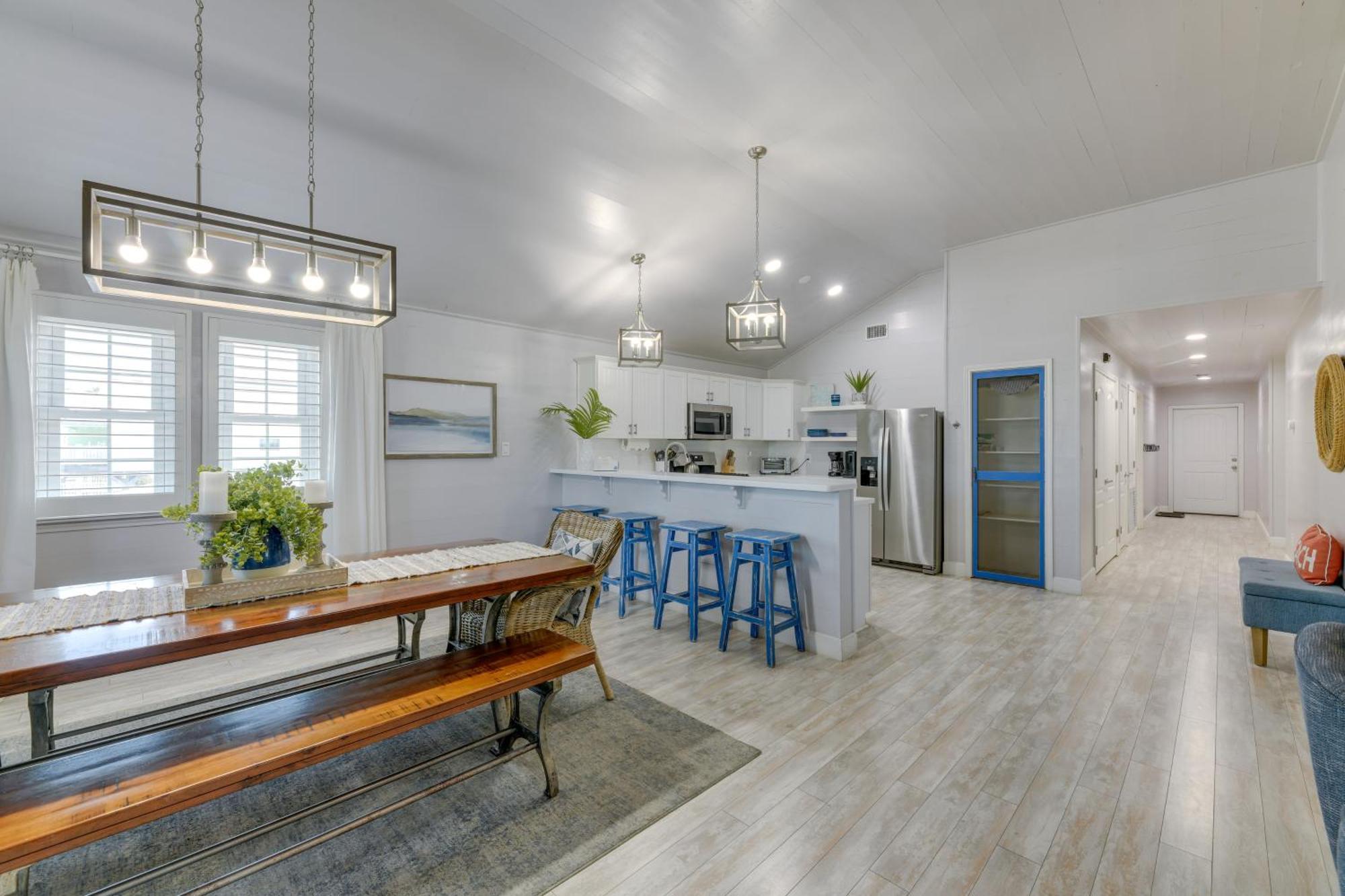 Trendy Port Aransas Home With Private Pool And Deck! Exterior foto
